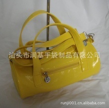 外貿(mào)出口促銷 旅行包/旅行袋的低價批發(fā)策略與市場機遇